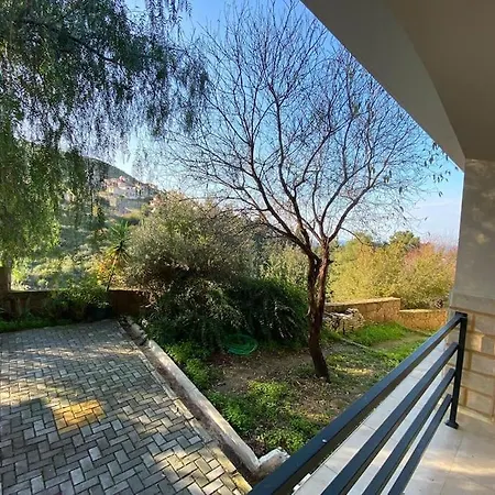 Luxurious 4 Bedroom With Magnificent Views Elea