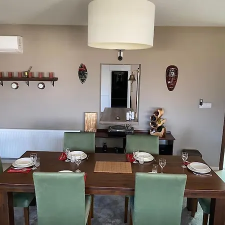 Luxurious 4 Bedroom With Magnificent Views Elea