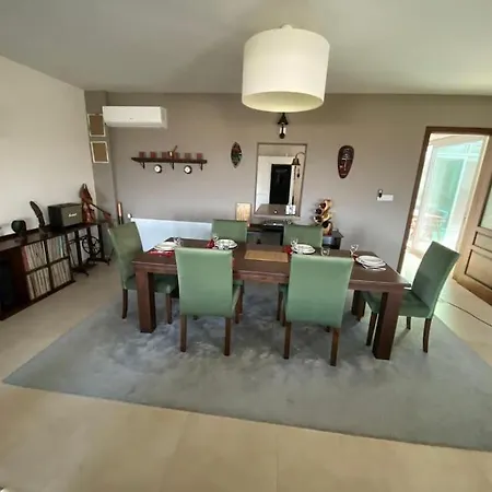 Vila Luxurious 4 Bedroom With Magnificent Views *