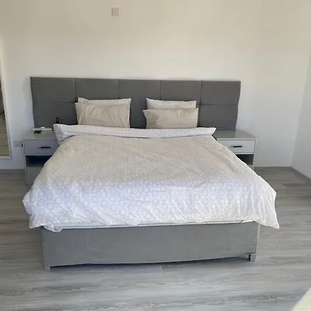 Luxurious 4 Bedroom With Magnificent Views Villa *