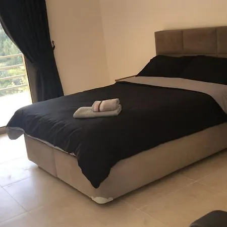 Luxurious 4 Bedroom With Magnificent Views Villa *