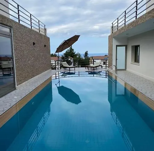 Luxurious 4 Bedroom With Magnificent Views Villa Elea