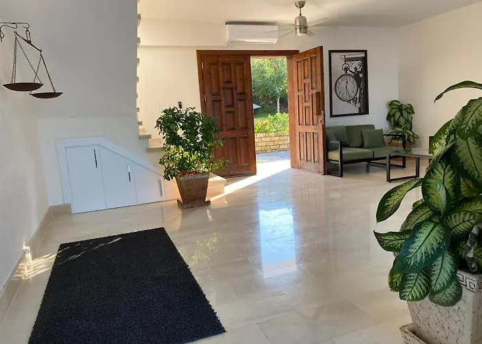 Villa Luxurious 4 Bedroom With Magnificent Views Elea