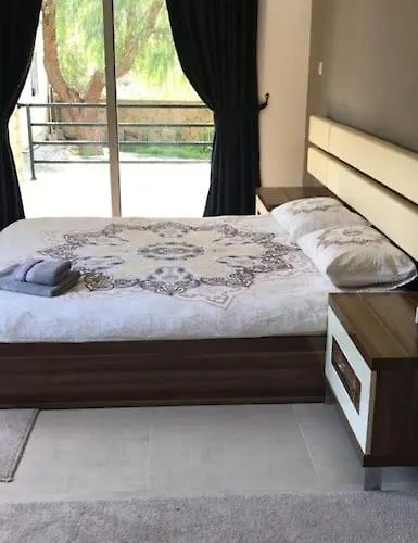 Luxurious 4 Bedroom With Magnificent Views