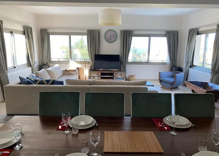 ヴィラ Luxurious 4 Bedroom With Magnificent Views