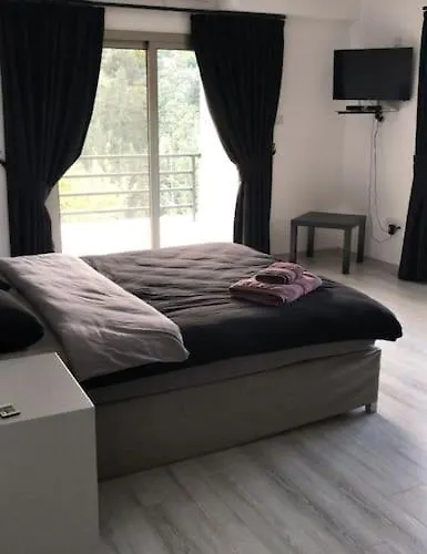 Luxurious 4 Bedroom With Magnificent Views Villa *